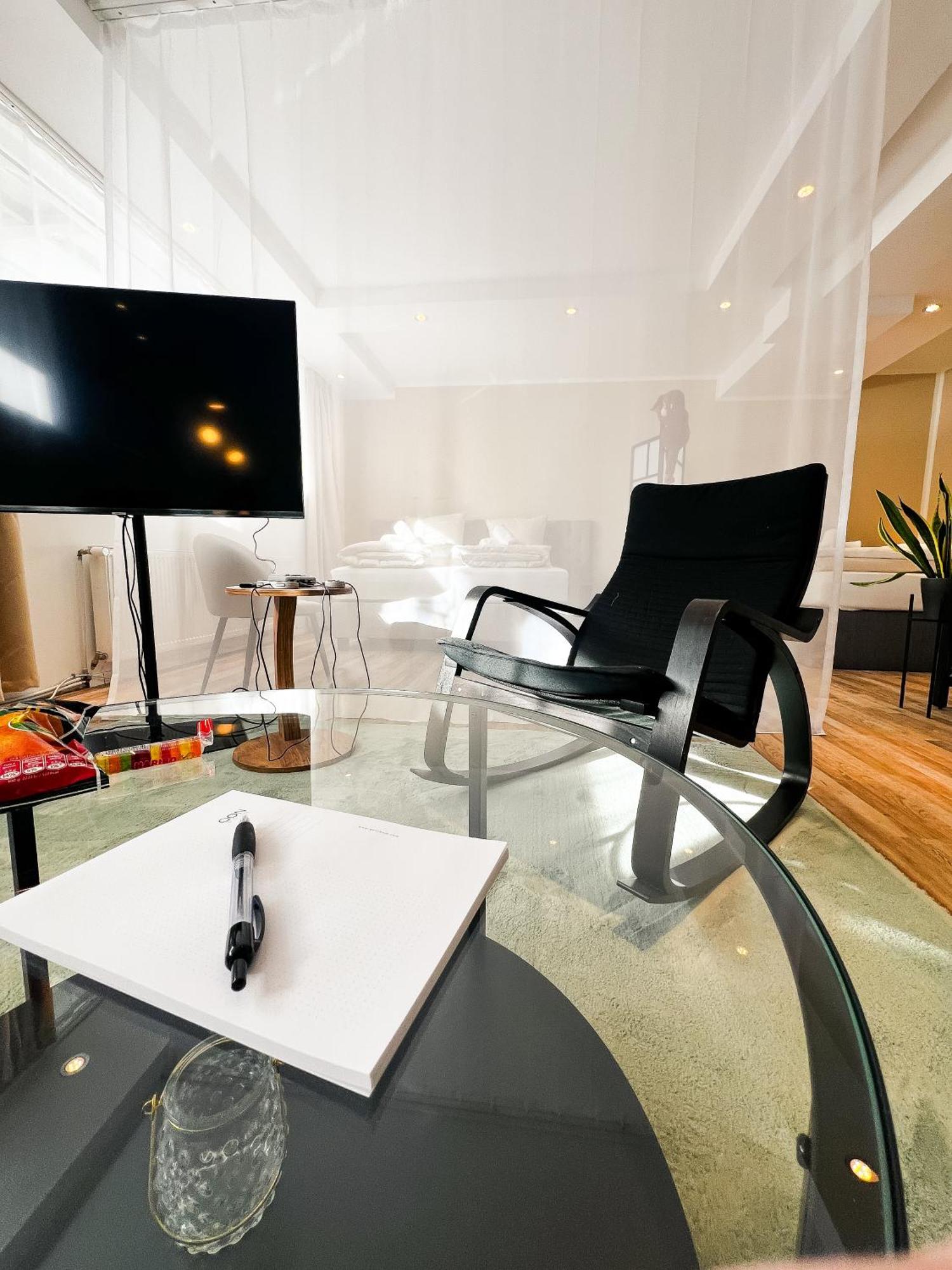 Qonroom - As Individual As You - Minden Kaiserstrasse Номер фото
