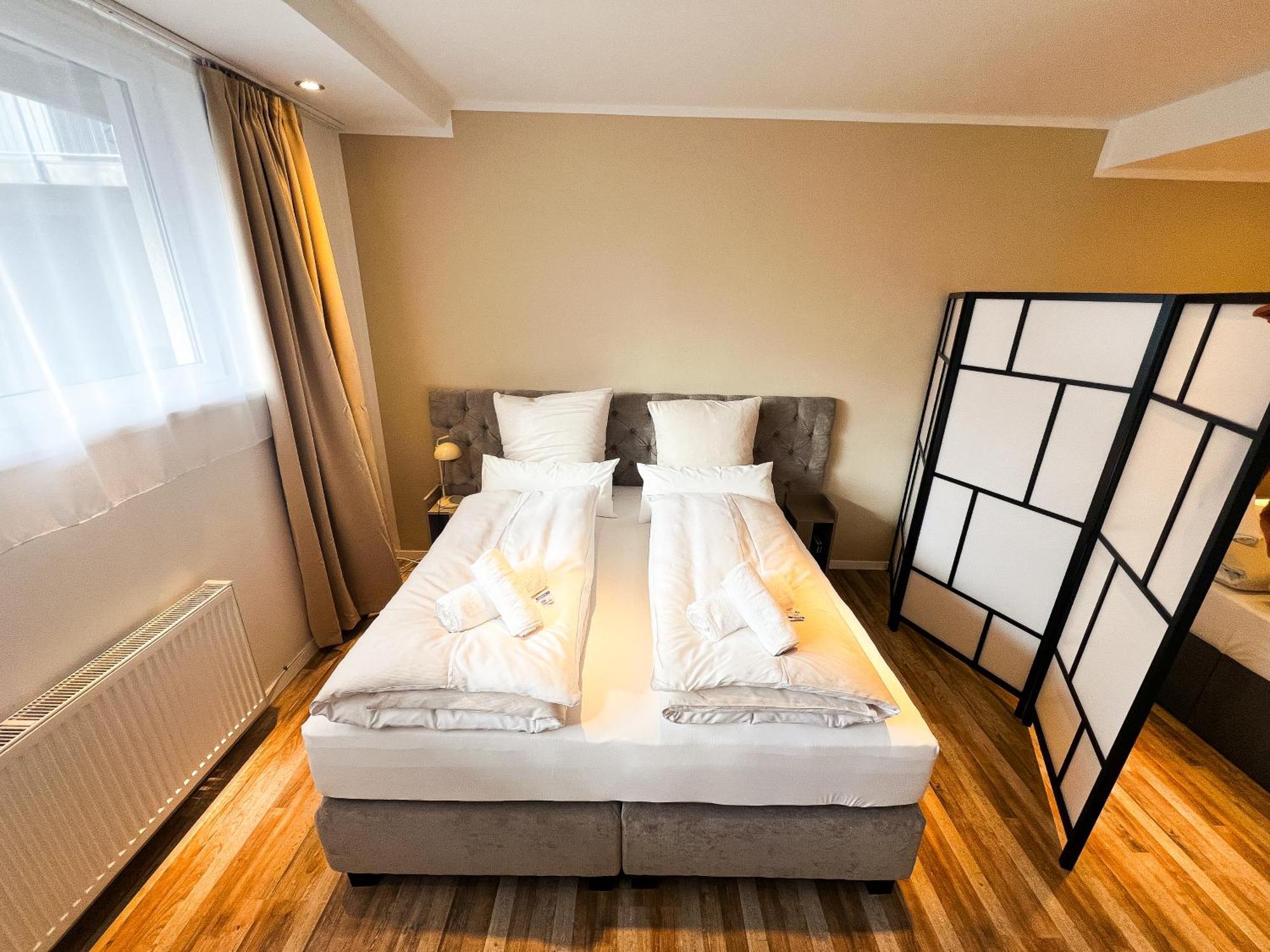 Qonroom - As Individual As You - Minden Kaiserstrasse Номер фото