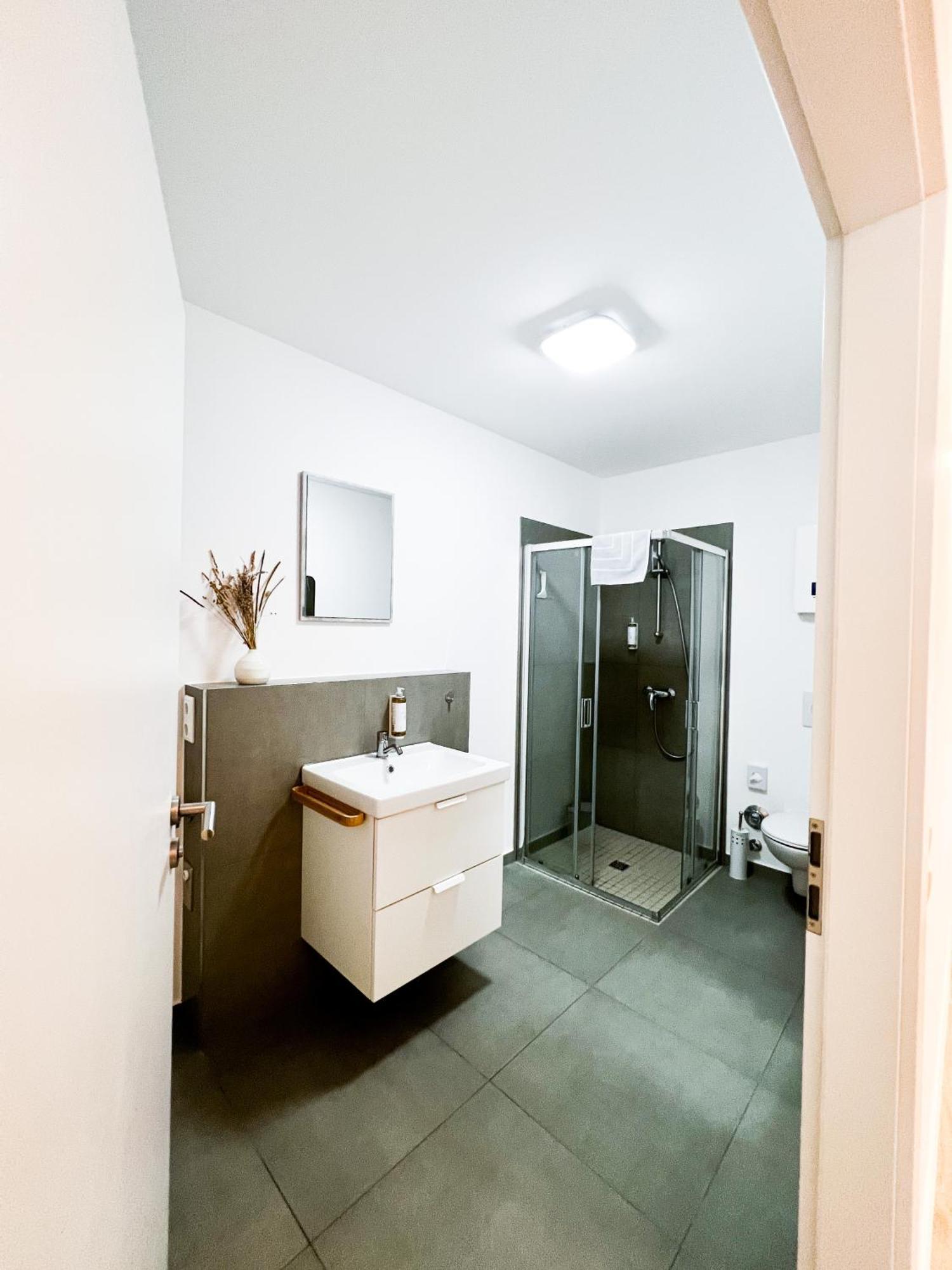 Qonroom - As Individual As You - Minden Kaiserstrasse Номер фото